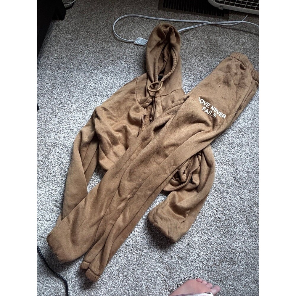 Khaki “Love Never Fails” Crop Hoodie and Sweatpants Set L